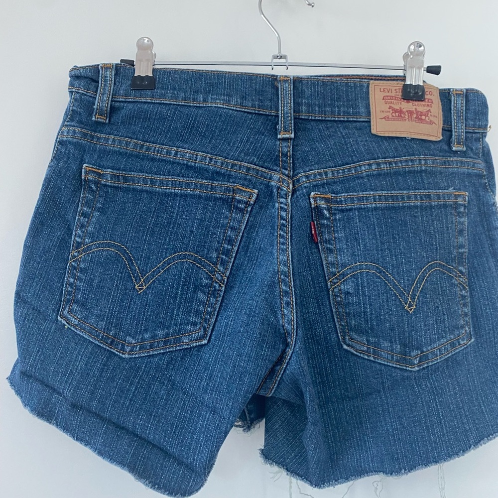 Levi’s 550 cut off Jean shorts